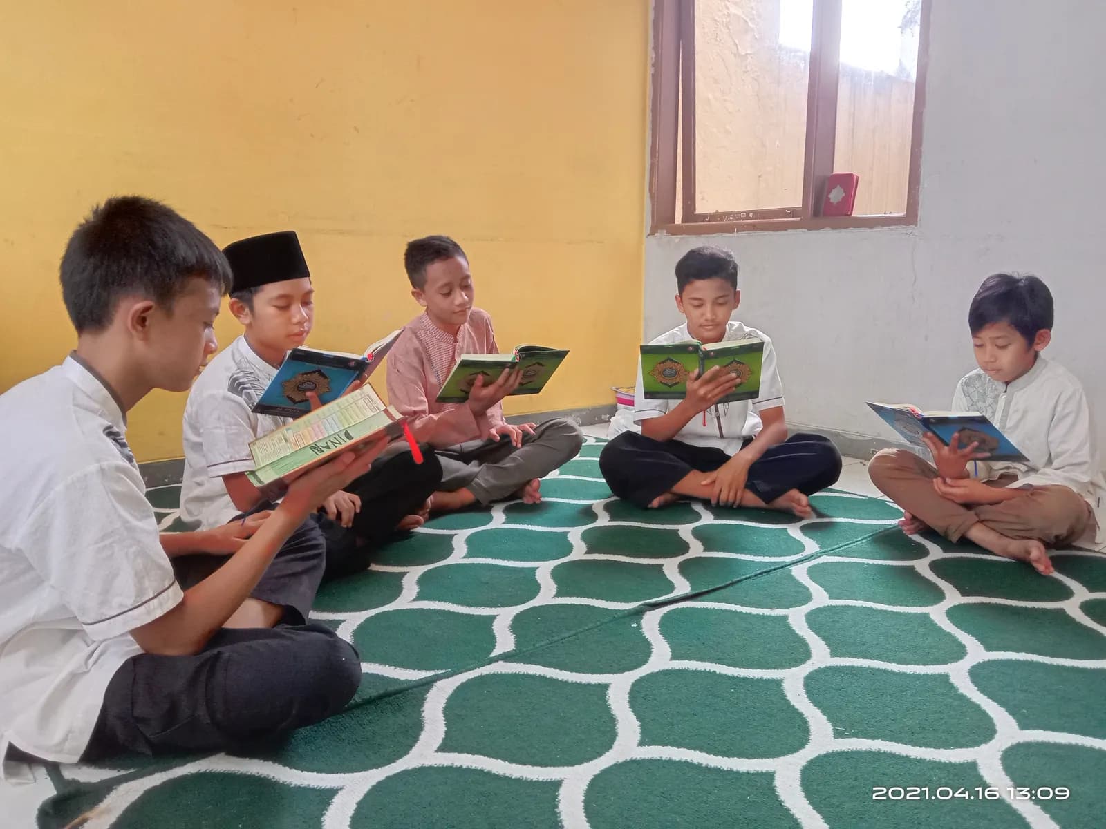 Foto kegiatan left